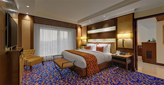 Deluxe King Suite (Non-Smoking)